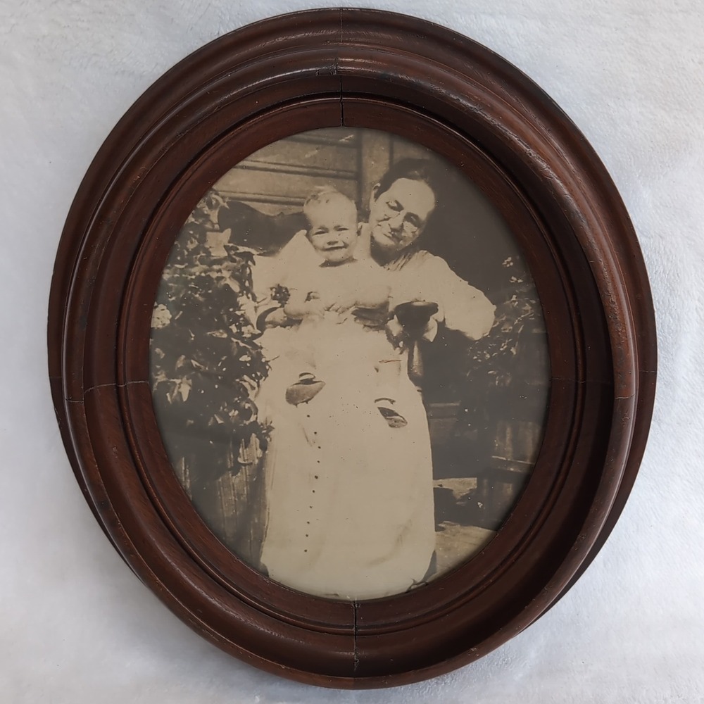 Antique Victorian Oval Deep Walnut Picture Frame Woman Baby Portrait Sepia Photo